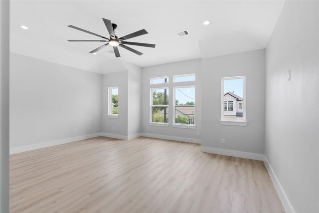 6611 Avenue O, Houston, TX 77011