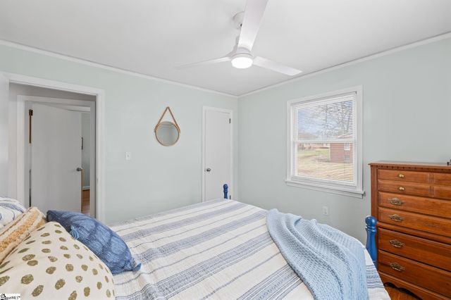 305 Crestwood Drive, Mauldin, SC 29662