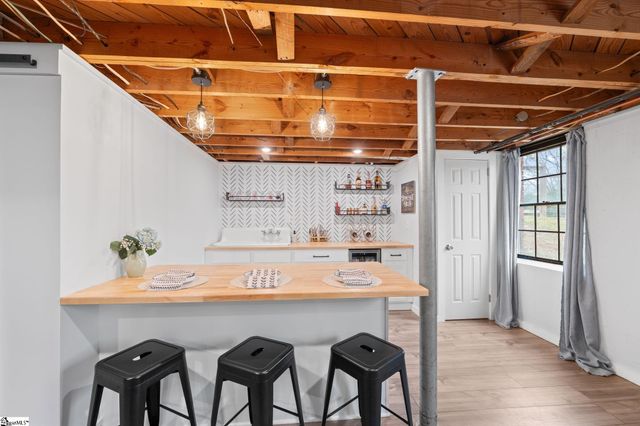 305 Crestwood Drive, Mauldin, SC 29662