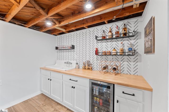 305 Crestwood Drive, Mauldin, SC 29662