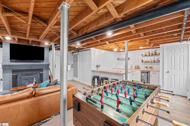 305 Crestwood Drive, Mauldin, SC 29662