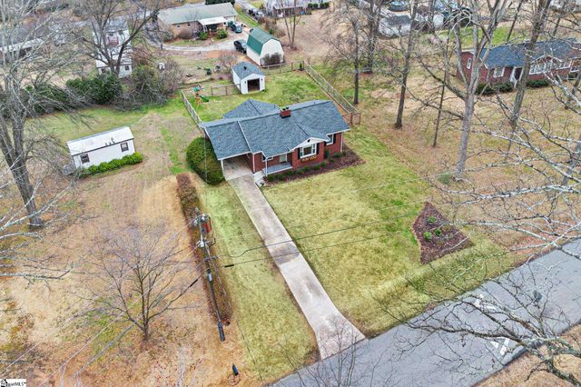 305 Crestwood Drive, Mauldin, SC 29662