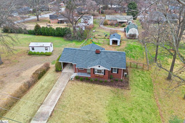 305 Crestwood Drive, Mauldin, SC 29662