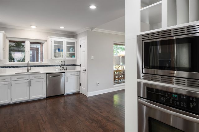 3867 Beutel Court, Dallas, TX 75229
