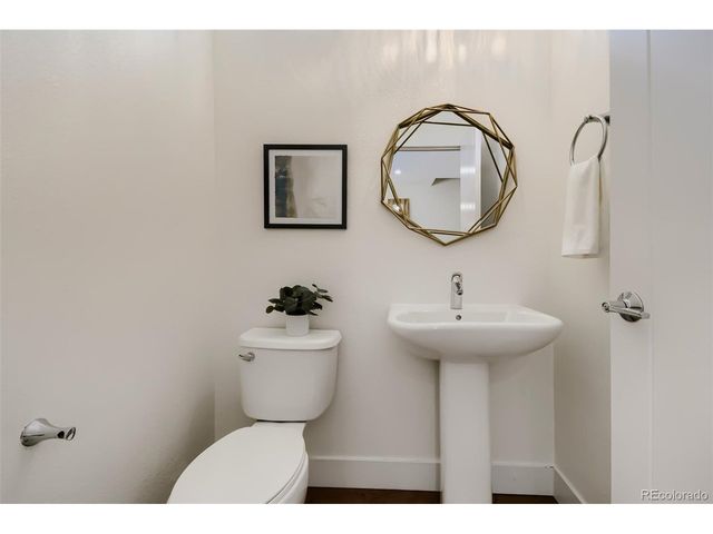 5053 Valentia St 101, Denver, CO 80238