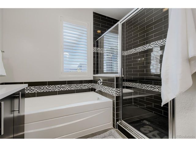 5053 Valentia St 101, Denver, CO 80238