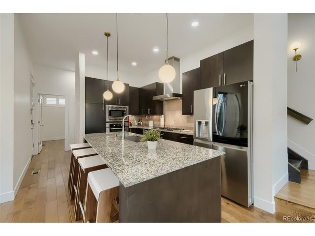 5053 Valentia St 101, Denver, CO 80238