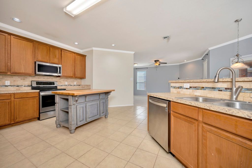 5728 Mountain Stream Trail, Fort Worth, TX 76244 — photo 3
