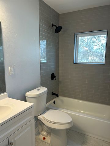 542 S Redford Lane, White Settlement, TX 76108