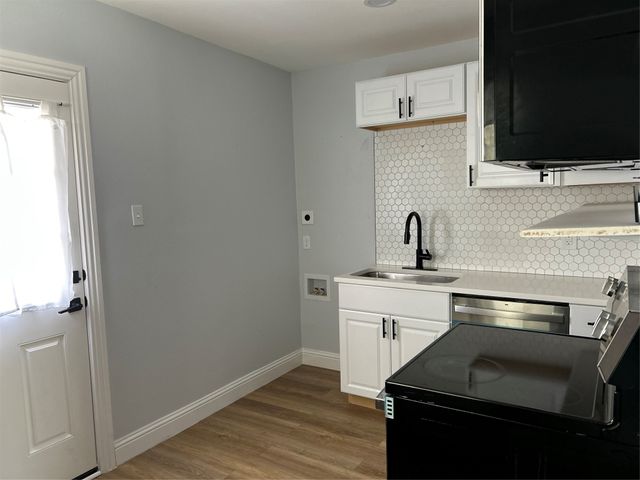 542 S Redford Lane, White Settlement, TX 76108