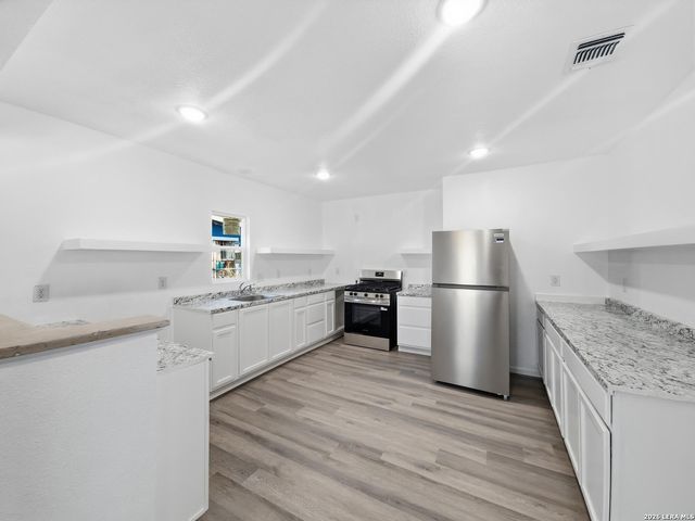 146 DARSON MARIE DR, San Antonio, TX 78226