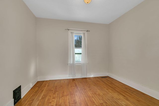 325 Central Avenue N, Milaca, MN 56353