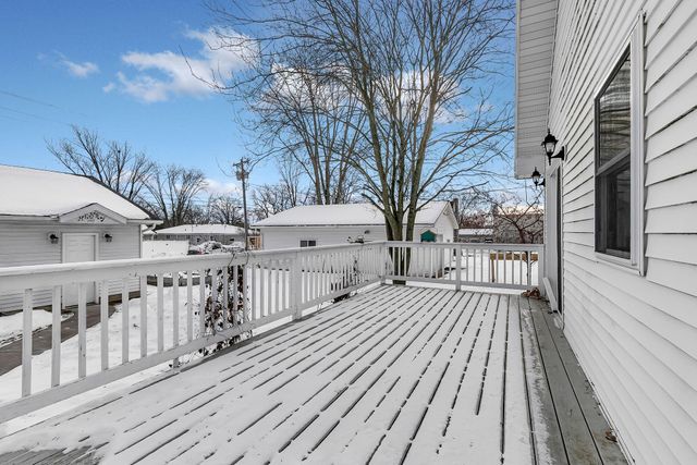 325 Central Avenue N, Milaca, MN 56353