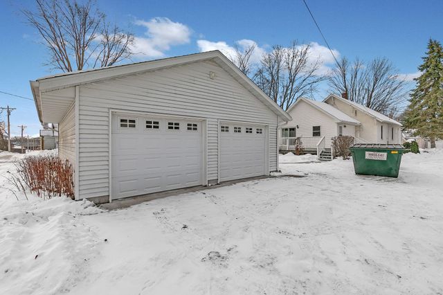 325 Central Avenue N, Milaca, MN 56353