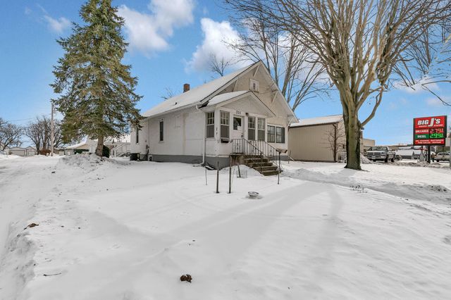 325 Central Avenue N, Milaca, MN 56353
