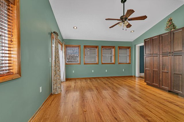 325 Central Avenue N, Milaca, MN 56353