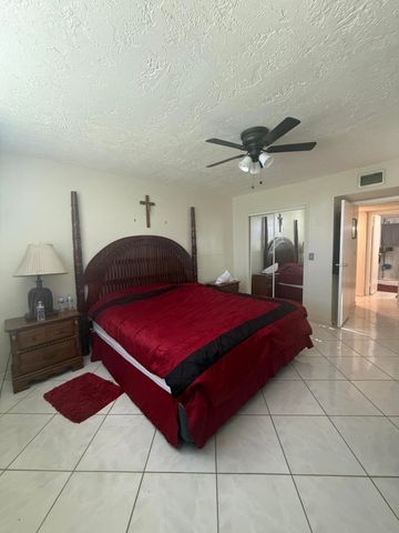 2811 Somerset Drive 118, Lauderdale Lakes, FL 33311