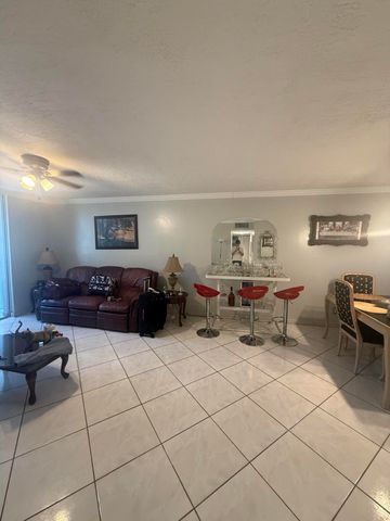 2811 Somerset Drive 118, Lauderdale Lakes, FL 33311