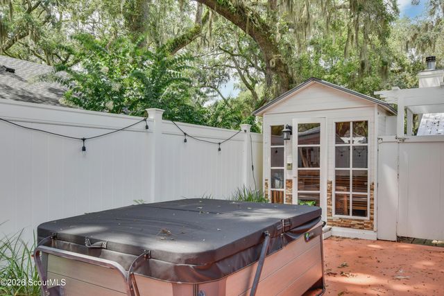 207 Broadway Street, St. Simons Island, GA 31522