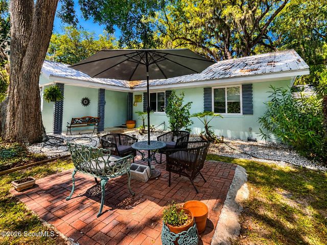 207 Broadway Street, St. Simons Island, GA 31522
