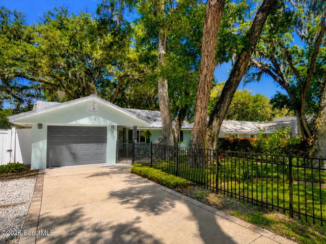 207 Broadway Street, St. Simons Island, GA 31522