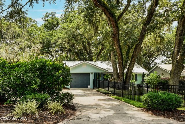 207 Broadway Street, St. Simons Island, GA 31522