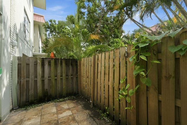 809 W Oakland Park Boulevard K2, Oakland Park, FL 33311