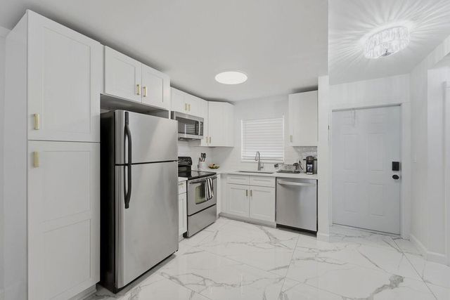 809 W Oakland Park Boulevard K2, Oakland Park, FL 33311