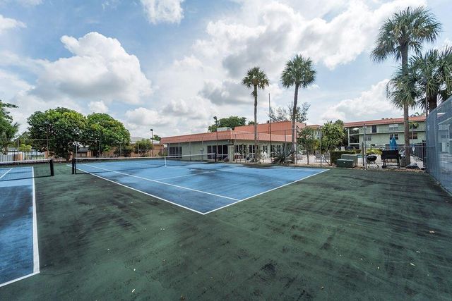809 W Oakland Park Boulevard K2, Oakland Park, FL 33311