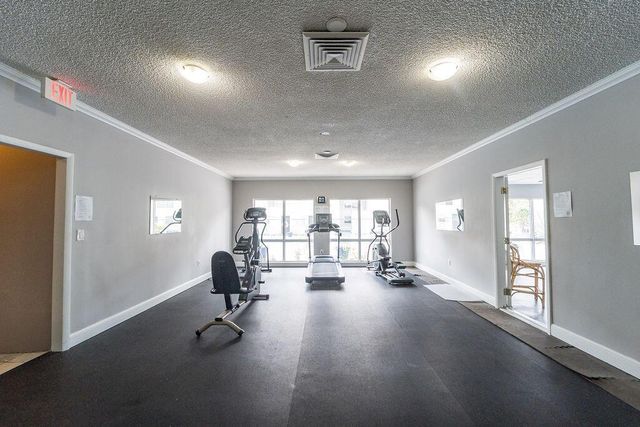 809 W Oakland Park Boulevard K2, Oakland Park, FL 33311