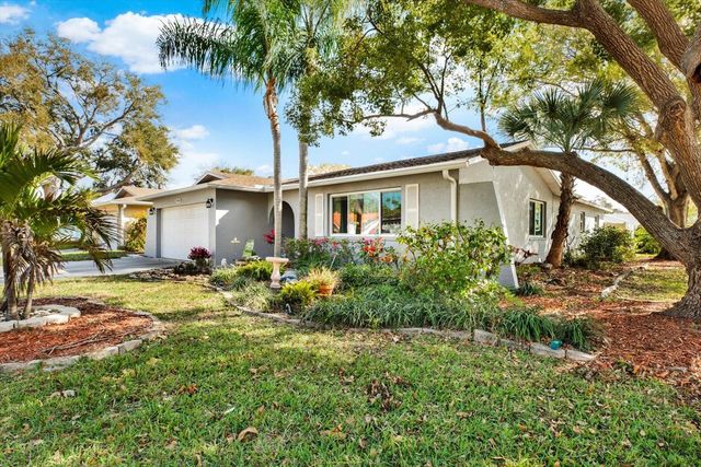 8301 MONARCH CIRCLE, Seminole, FL 33772