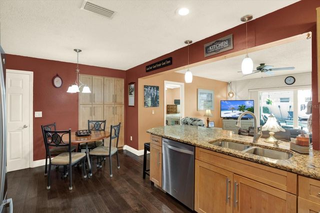 8301 MONARCH CIRCLE, Seminole, FL 33772