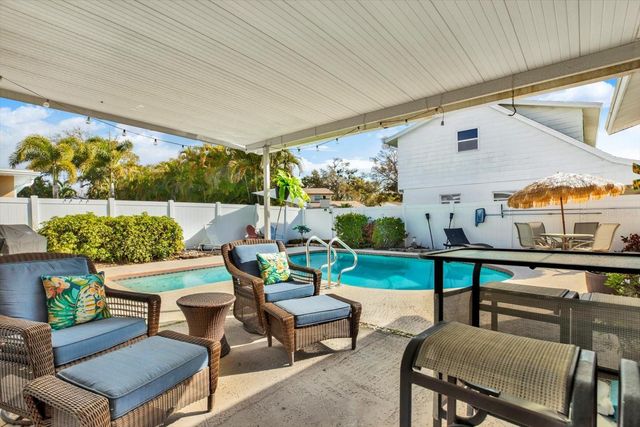 8301 MONARCH CIRCLE, Seminole, FL 33772