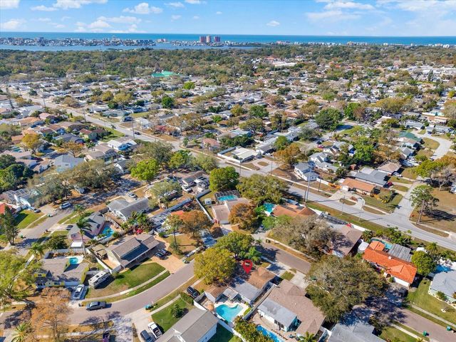 8301 MONARCH CIRCLE, Seminole, FL 33772