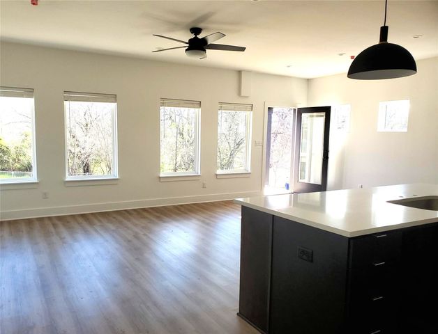 408 Dr Martin Luther King Jr Boulevard 402, Waxahachie, TX 75165