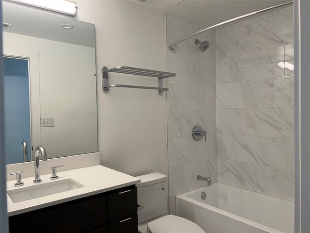 408 Dr Martin Luther King Jr Boulevard 402, Waxahachie, TX 75165