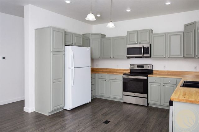 1407 Twin Oaks Drive Drive, Billings, MT 59105