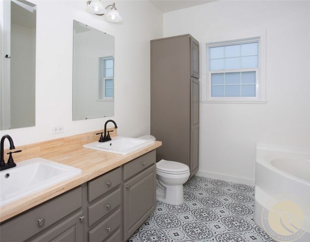 1407 Twin Oaks Drive Drive, Billings, MT 59105