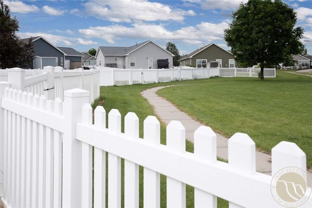 1407 Twin Oaks Drive Drive, Billings, MT 59105