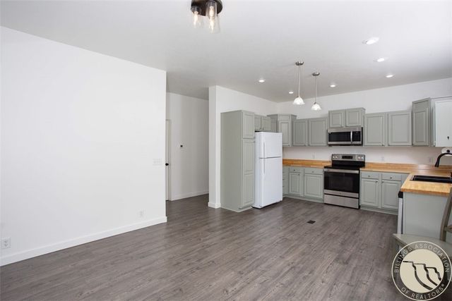 1407 Twin Oaks Drive Drive, Billings, MT 59105