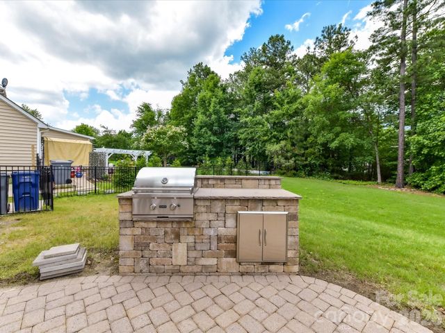 9154 Perseverance Drive, Harrisburg, NC 28075