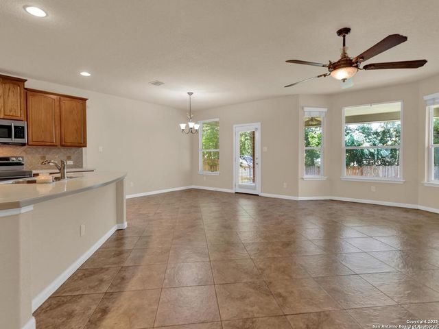 1008 Magellan, Windcrest, TX 78239