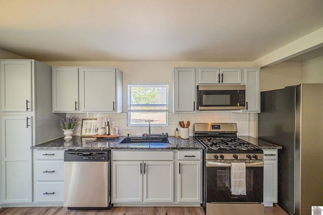 330 E M Hurley Rd., Calvert City, KY 42029