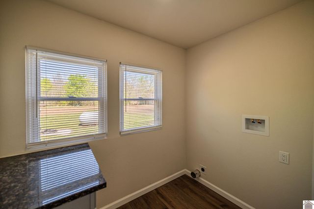 330 E M Hurley Rd., Calvert City, KY 42029