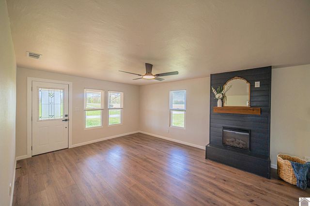 330 E M Hurley Rd., Calvert City, KY 42029