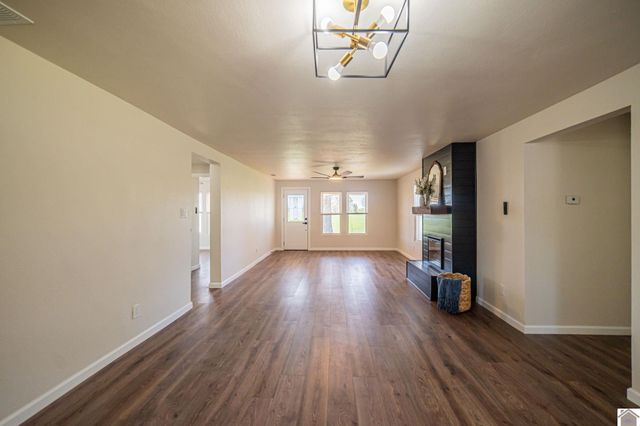 330 E M Hurley Rd., Calvert City, KY 42029