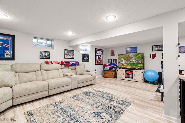 5023 E Edgerton Road, Brecksville, OH 44141