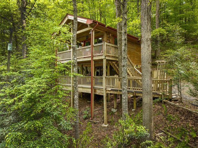 28 Briar Creek Road, Ellijay, GA 30540