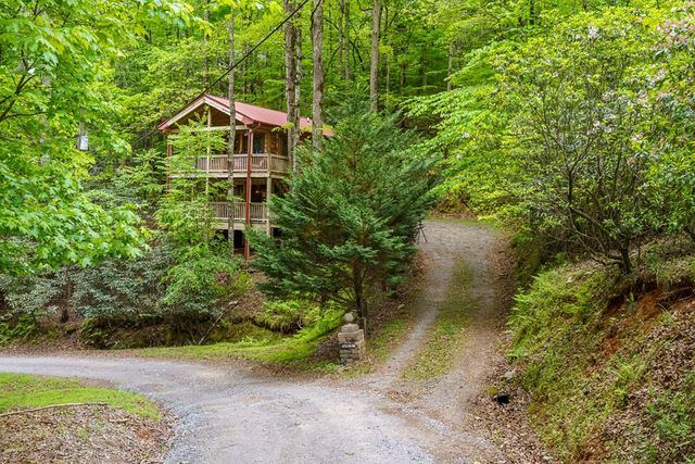 28 Briar Creek Road, Ellijay, GA 30540