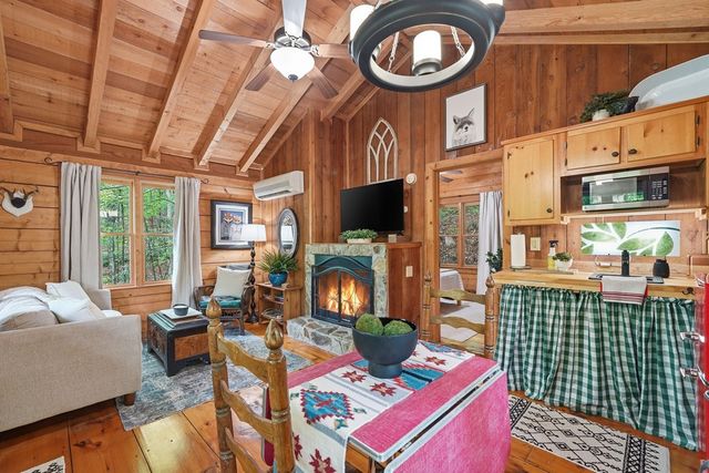 28 Briar Creek Road, Ellijay, GA 30540
